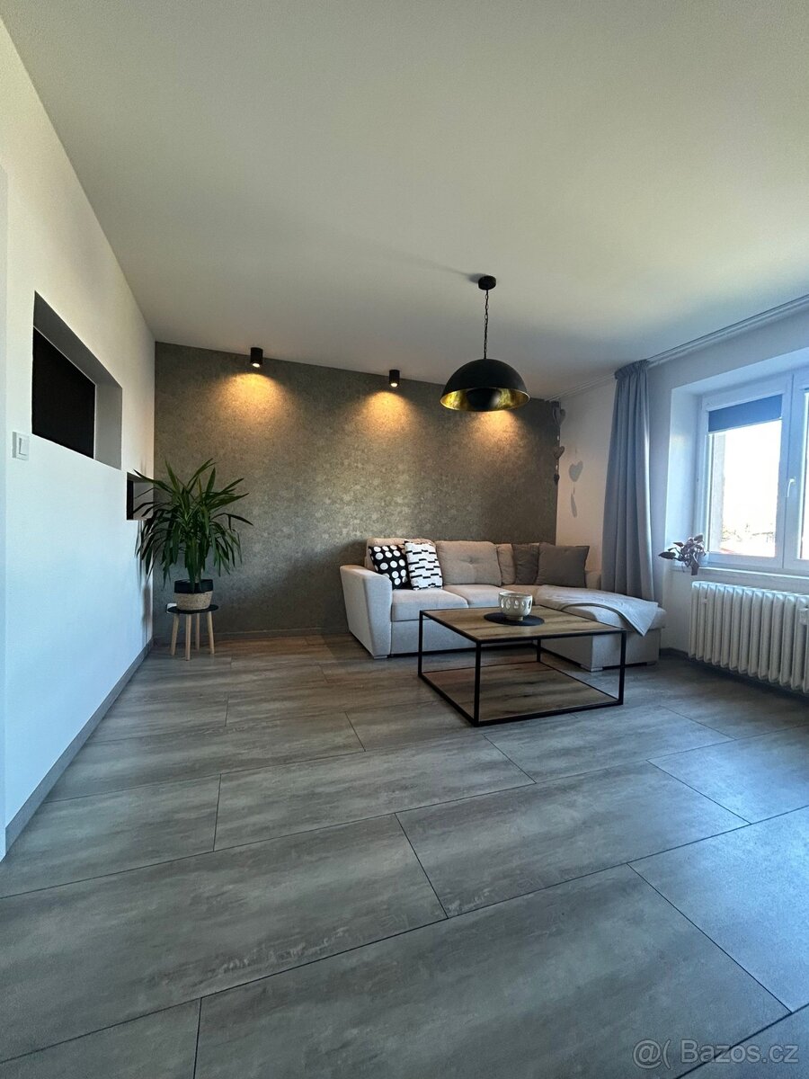 2+1 byt Vsetín, Trávníky - 10