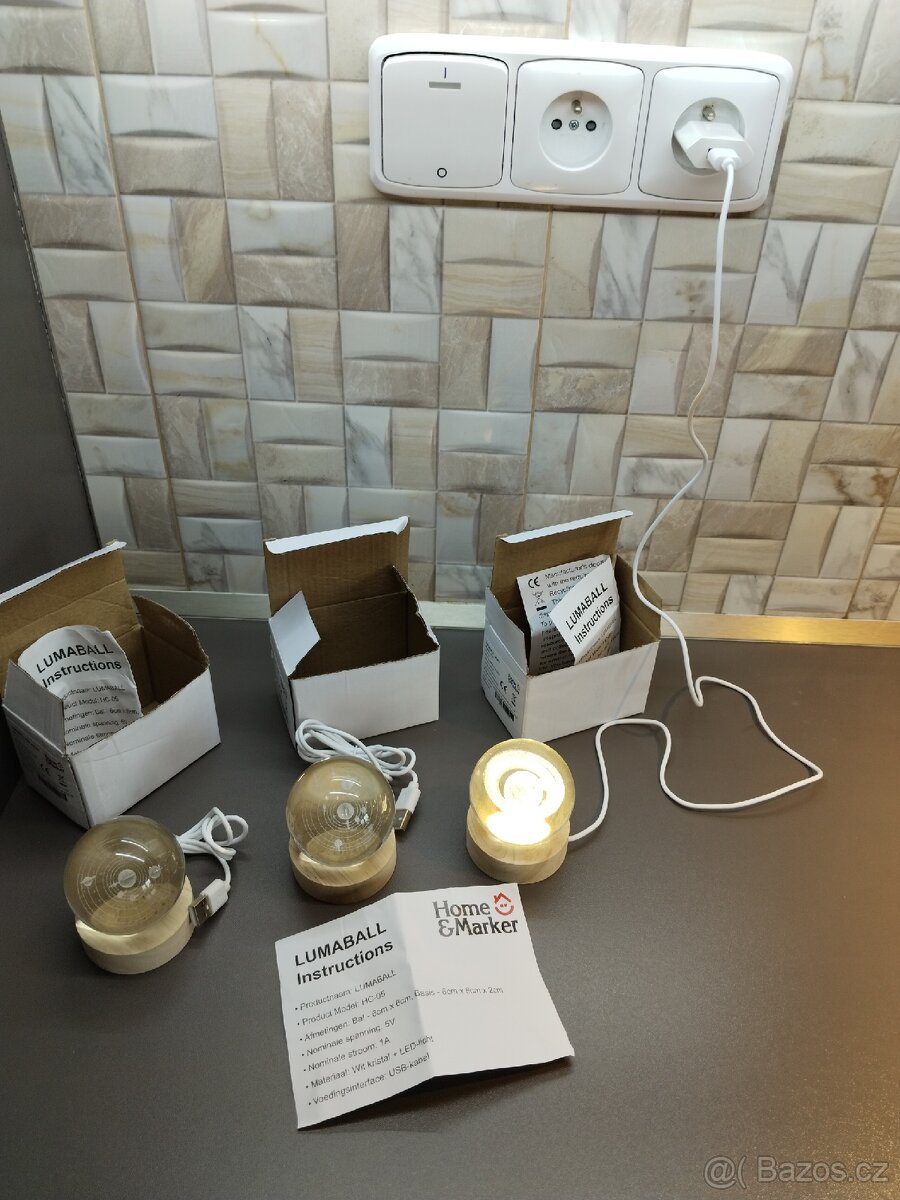 Lampička s křišťálové koule - 10