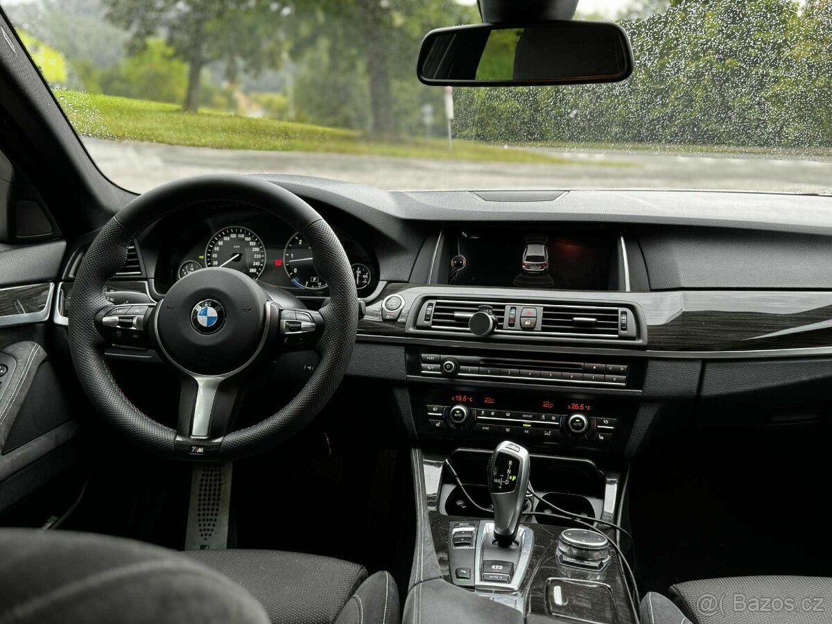 Prodám BMW F11 530d LCI 2015 M-paket 190Kw - 10