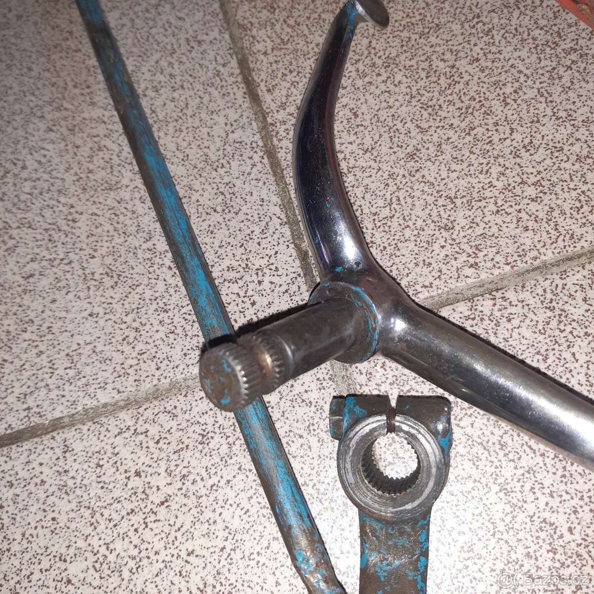 ČŽ 175- 501-502 PRASÁTKO řaící páky+vidlice+háček - 10