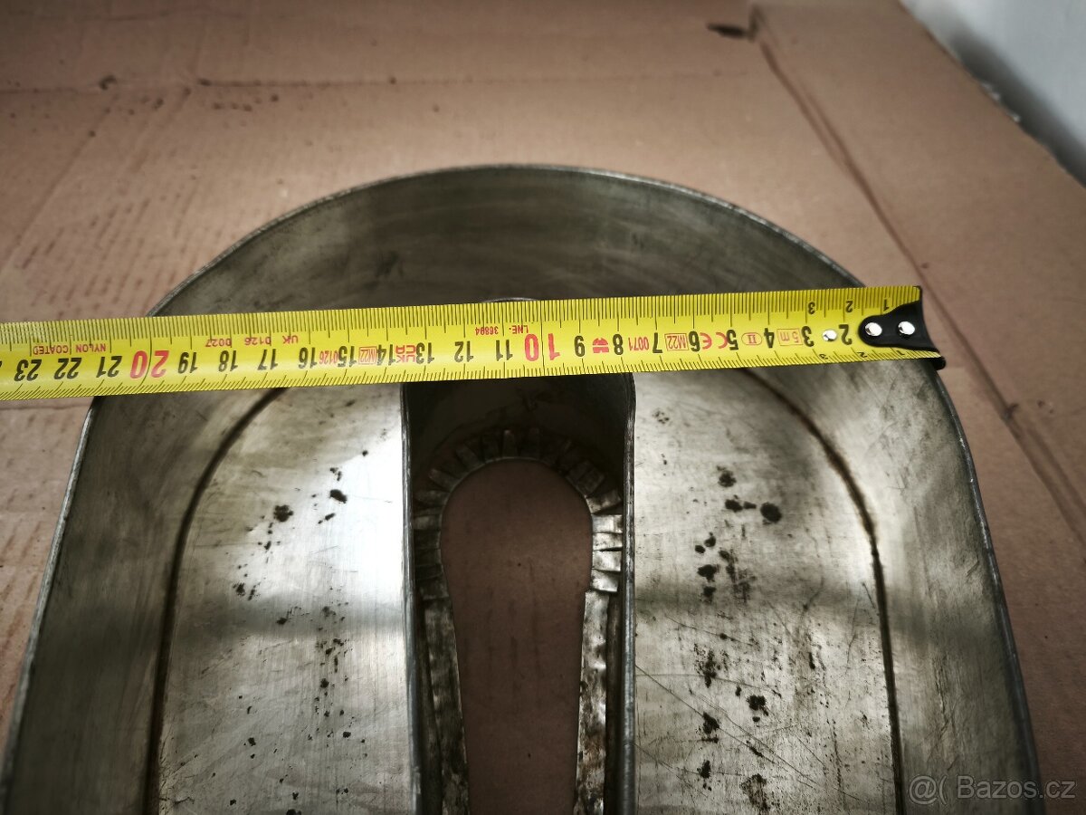 Starožitná forma ve tvaru podkovy - 10