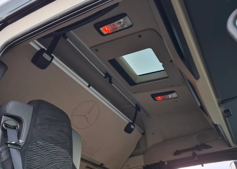 Mercedes-Benz ACTROS F 1833 - 4x2 - Shrnovačka - 10