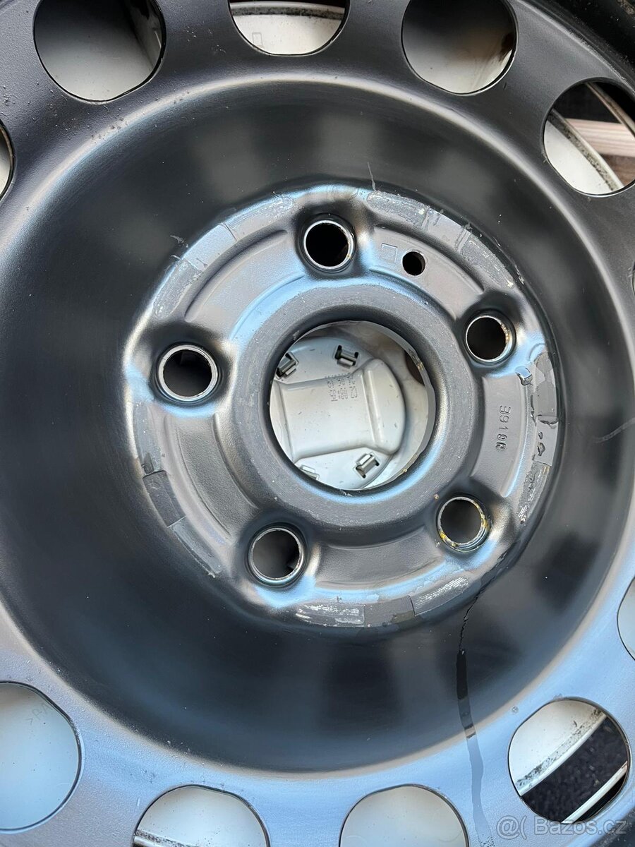 Originální kola Audi A3 5x112 top pneumatiky a stav❄️ - 10