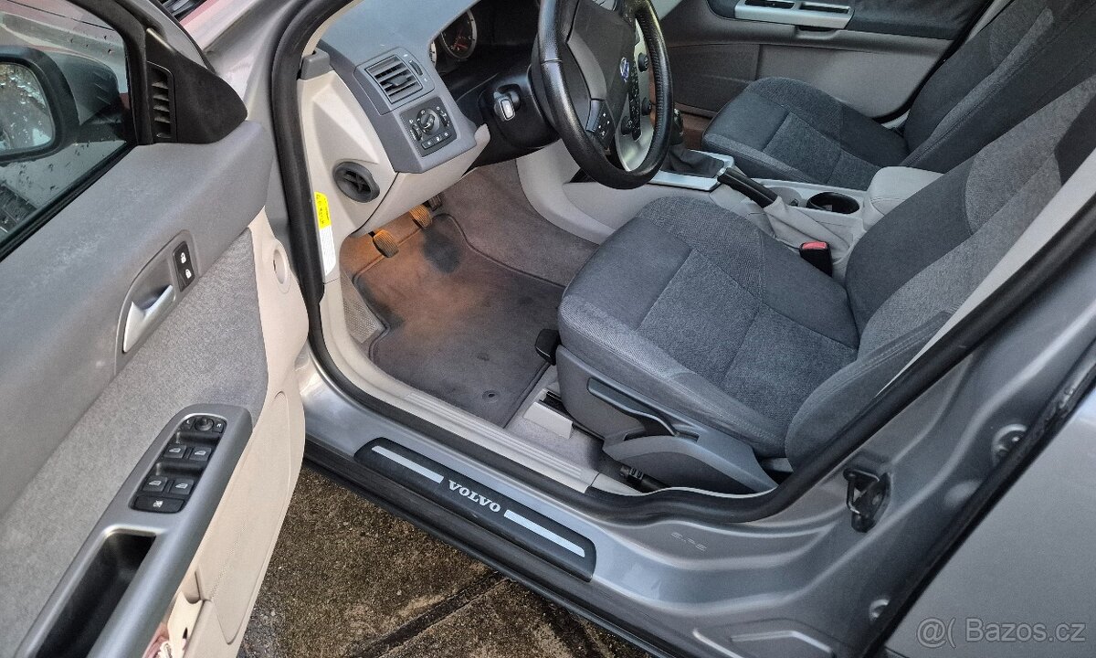 Volvo S40 - 10