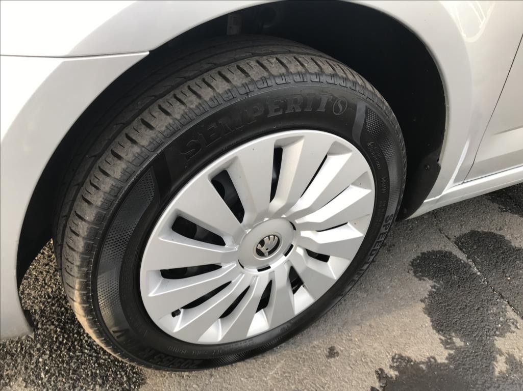 Škoda Octavia 1,6 (2017) - 10