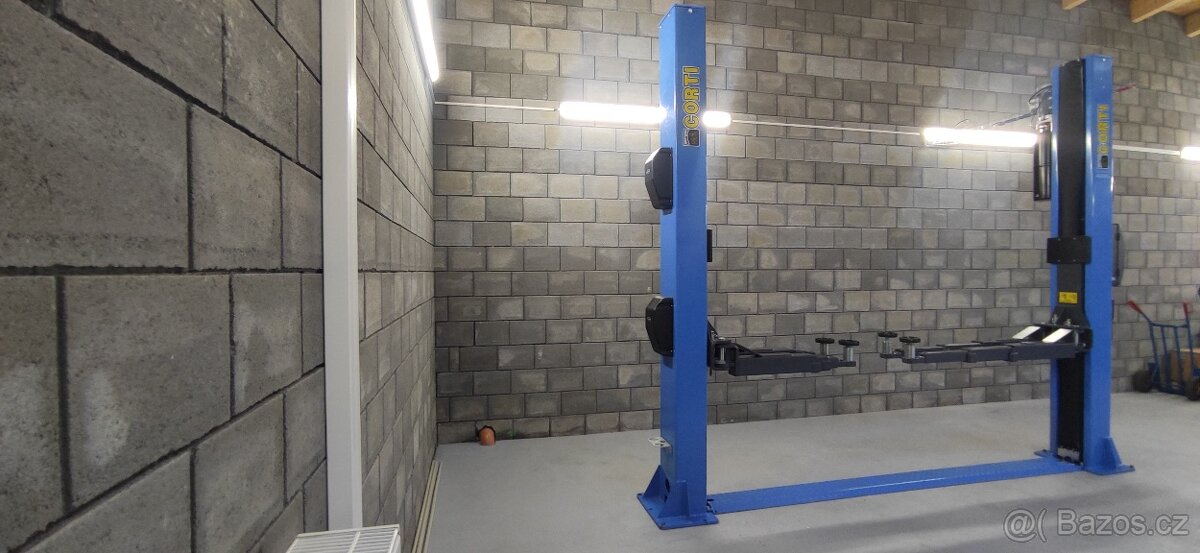 Dvousloupový elektrohydraulický zvedák 4000 kg/ 2m - 10