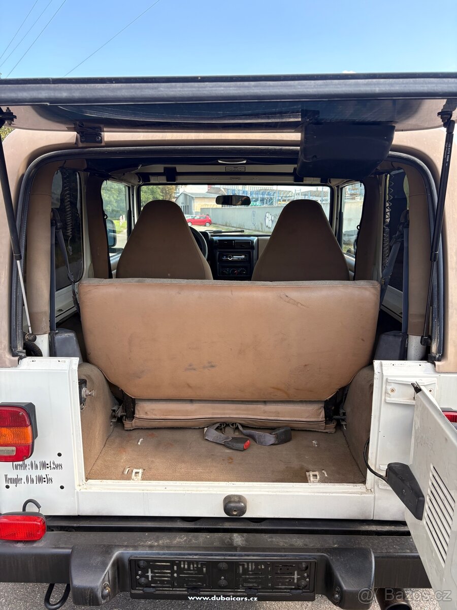 Jeep Wrangler 4.0 L6 automat - 10