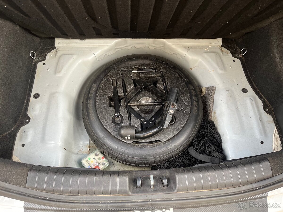 KIA Cee’d 1.4 - 10