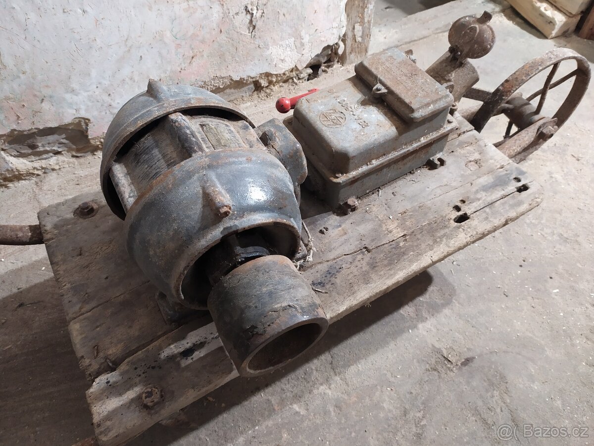 Elektromotor Sousedík na podvozku - 10