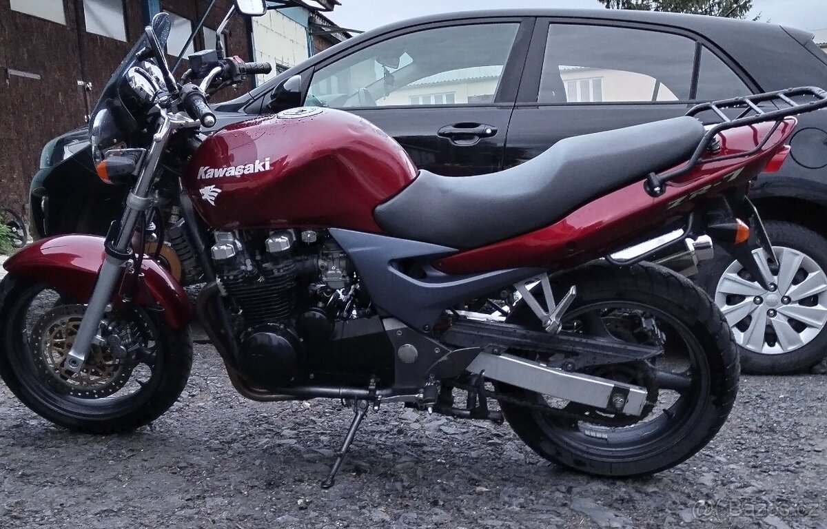 Kawasaki zr7 - 10