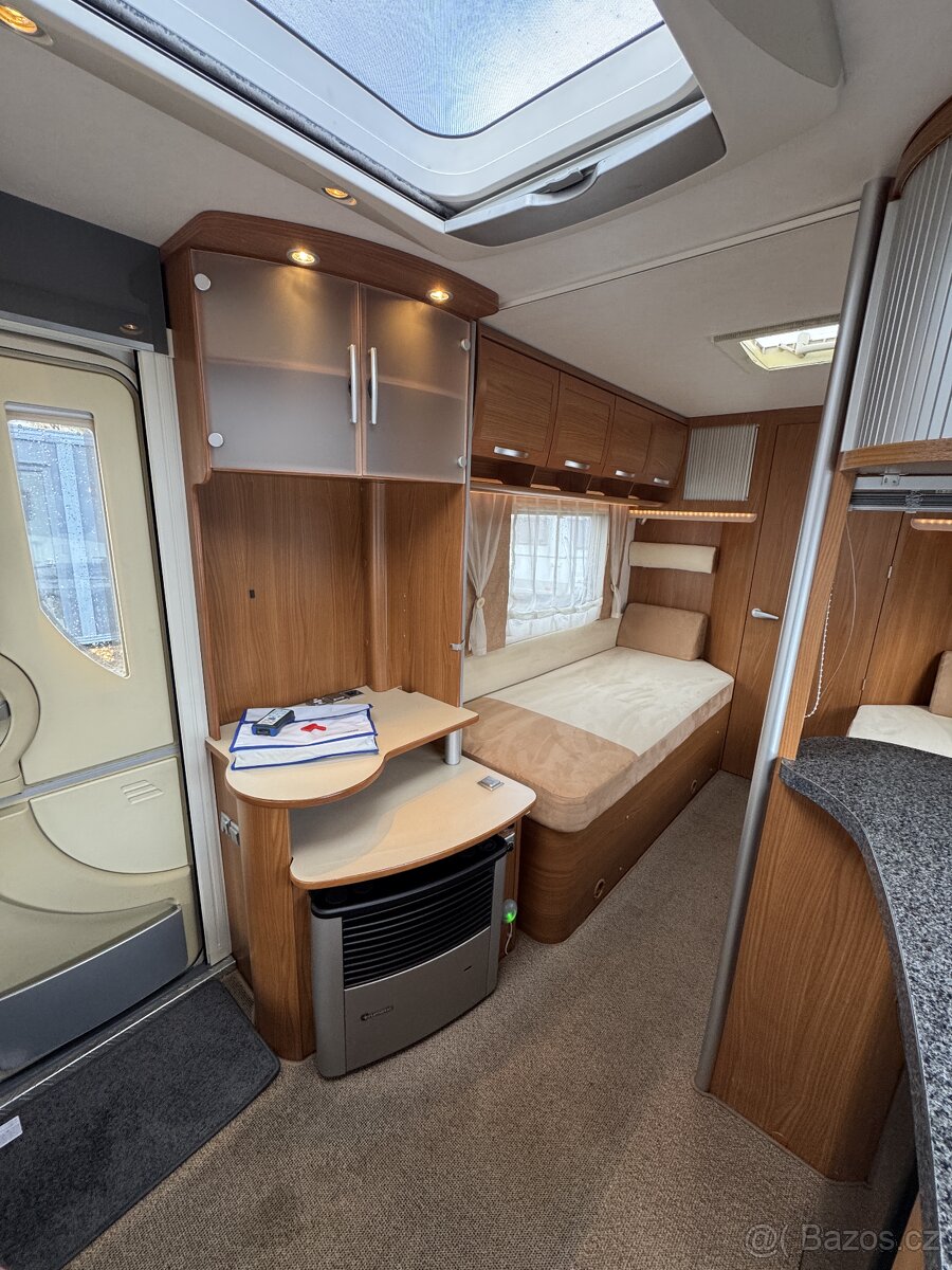 Hymer Nova-SL 580 ~ Dělené postele - 10