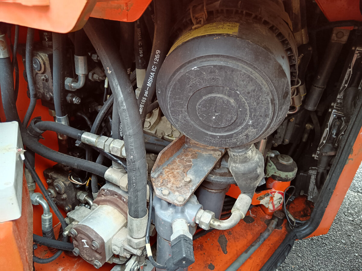 Vibrační válec HAMM DV 90 V0 - - 10