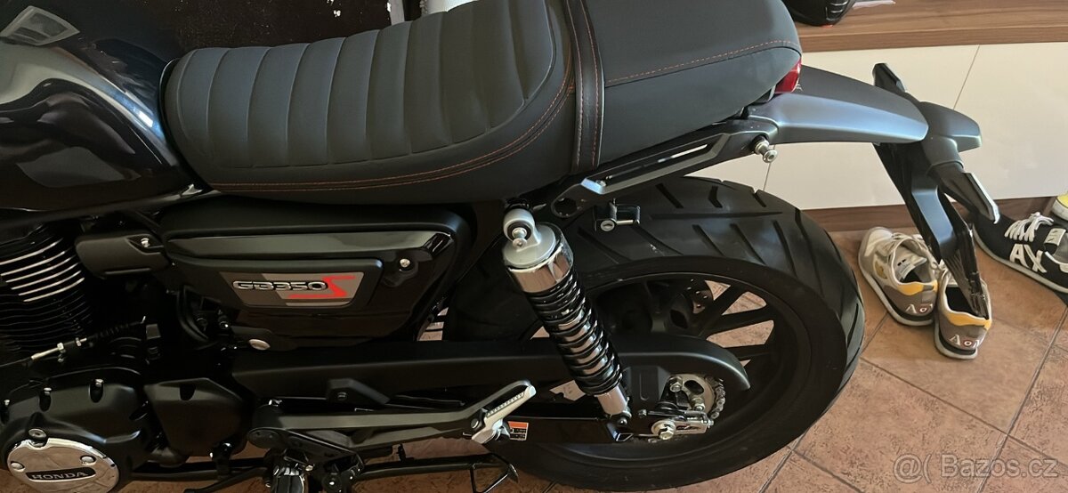Honda GB350S - 10
