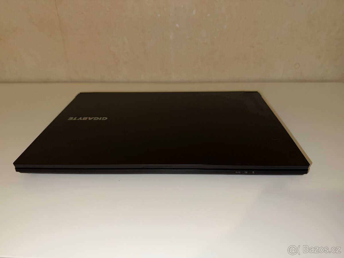 Herní notebook - GIGABYTE G5 MF5 - 10