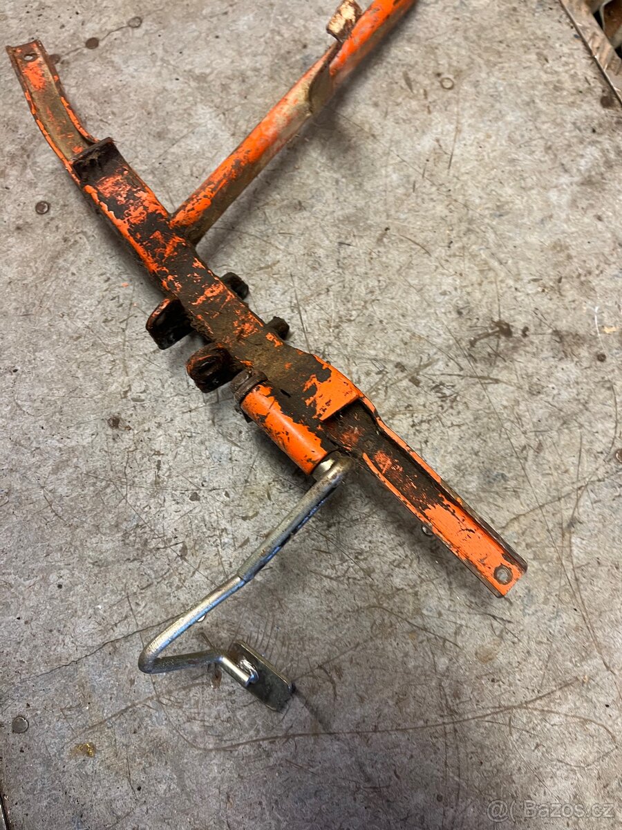 Kříž Jawa pionýr 20 - 10