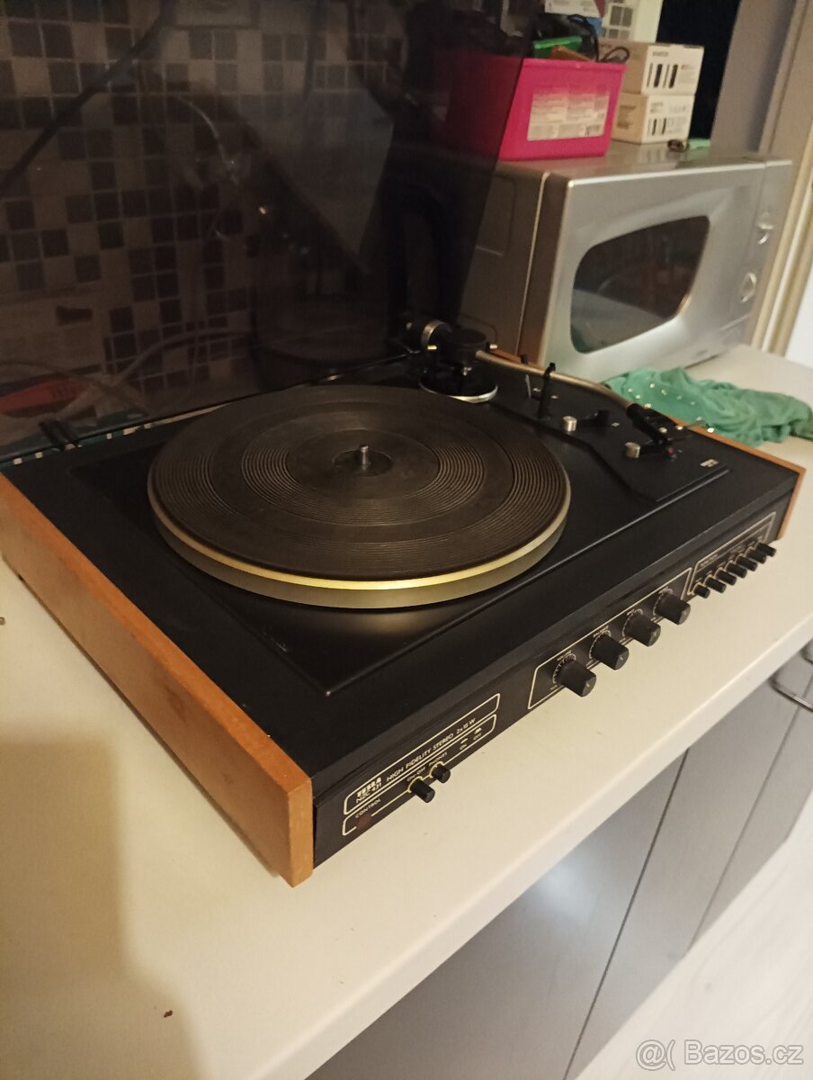 Tesla stereo gramofon NZC-431 - 10