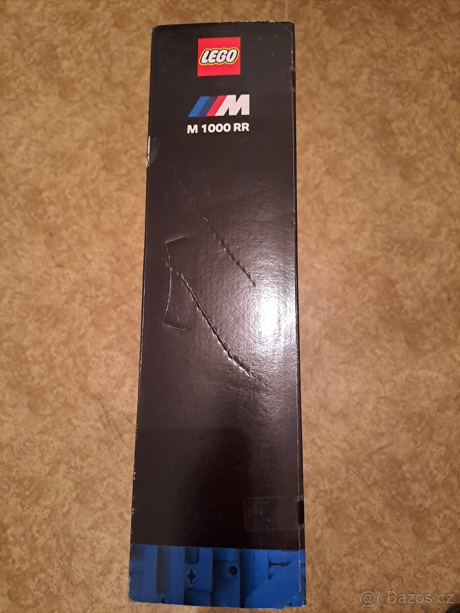 LEGO Technic 42130 BMW M 1000 RR - 10