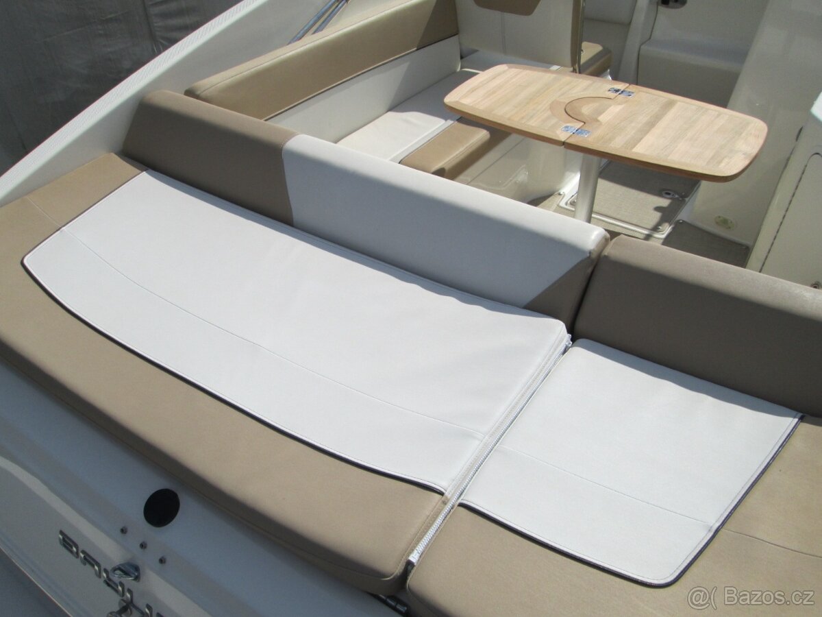 BAYLINER 742 CUDDY - 10