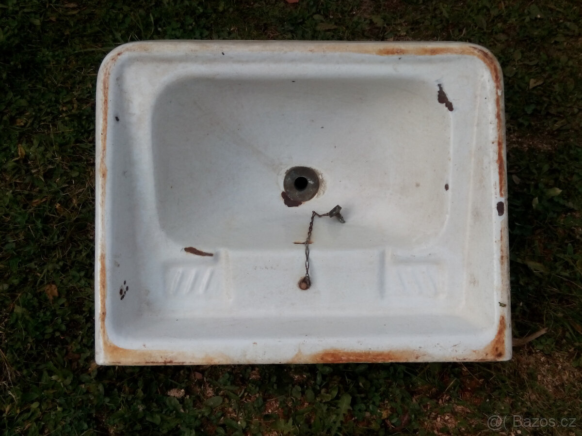 Umyvadlo litinové smaltované z půdy - PL do SM - 10