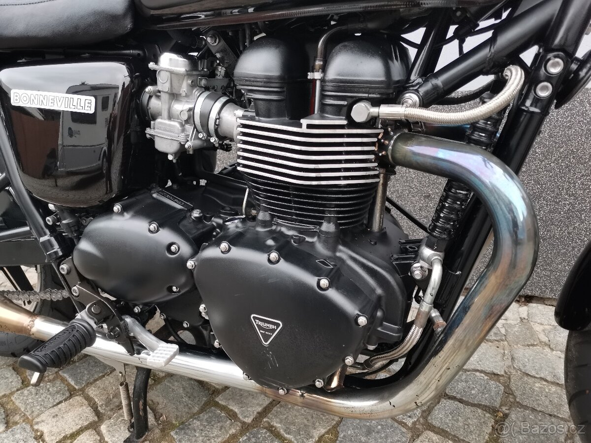 Triumph Bonneville - 10