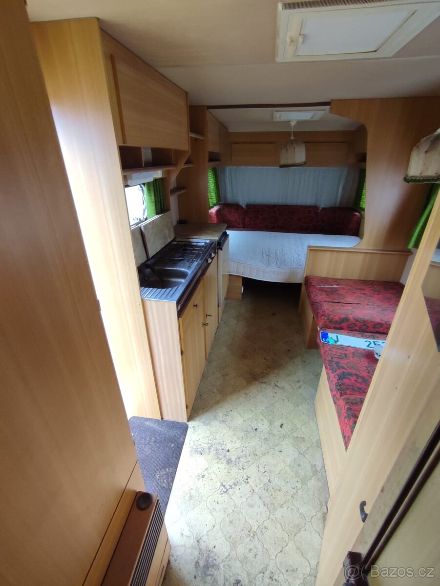 karavan LMC , palandy , šířka 2,5m. SUCHÝ - 10