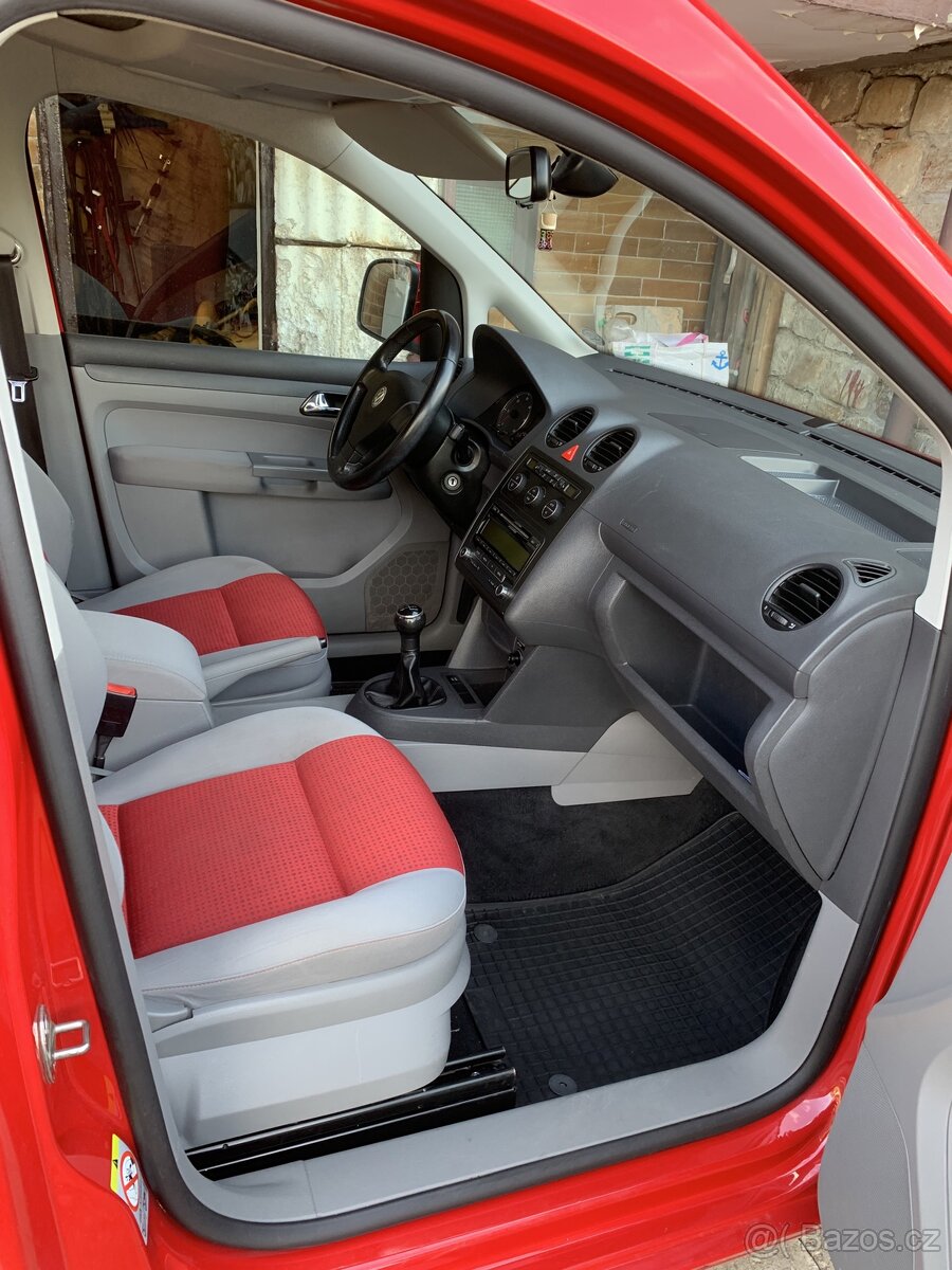 VW Caddy 1.9 tdi Life nové rozvody - 10