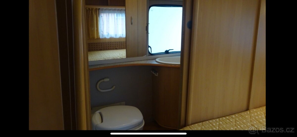 Dethleffs Camper 490 z roku 2002 - 10