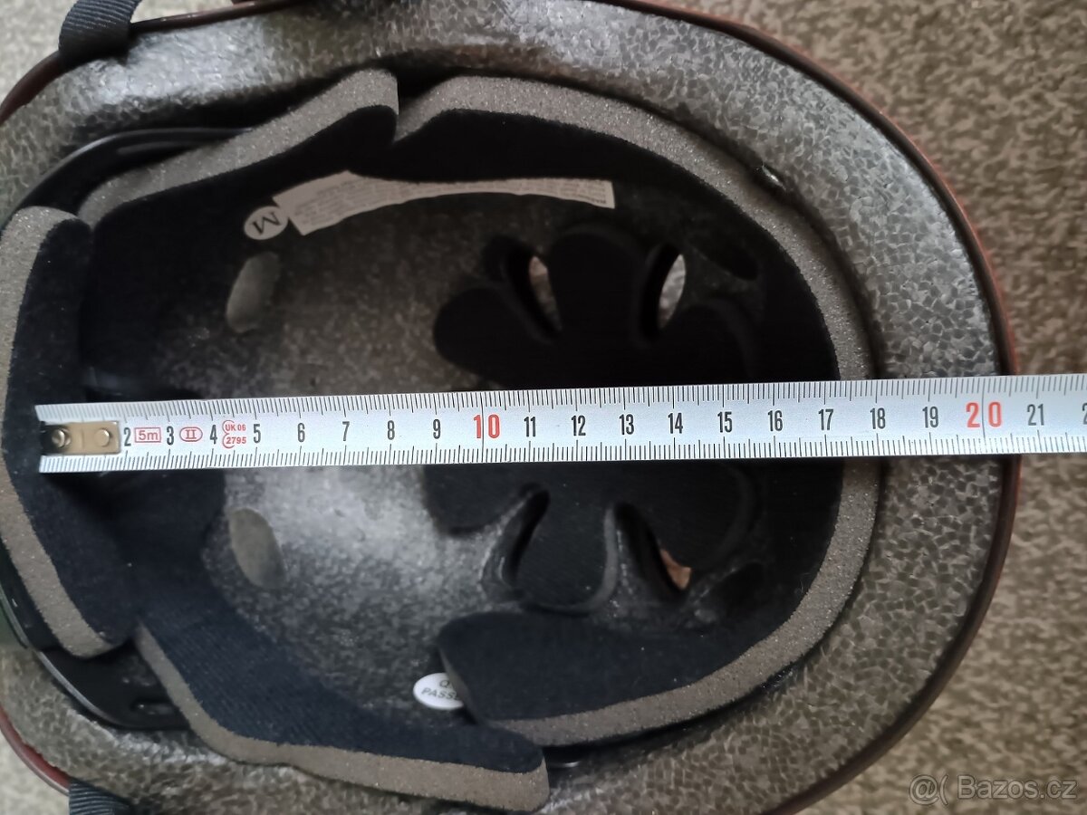 Přilba na kolo pro dítě vel. M velmi zachovalá - 10