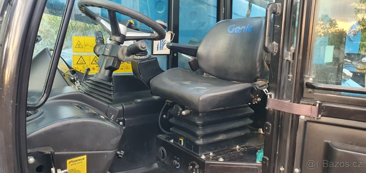 SAMOJÍZDNÝ TELESKOPICKÝ MANIPULÁTOR GENIE GTH - 4014 - 10