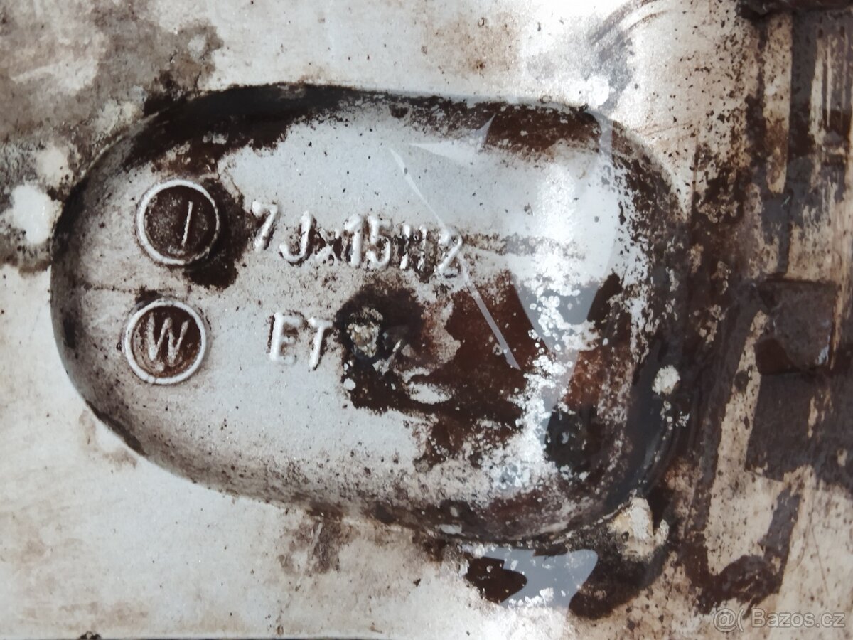 Prodám sadu ALU disků Nissan R15 4x114,3 - 10