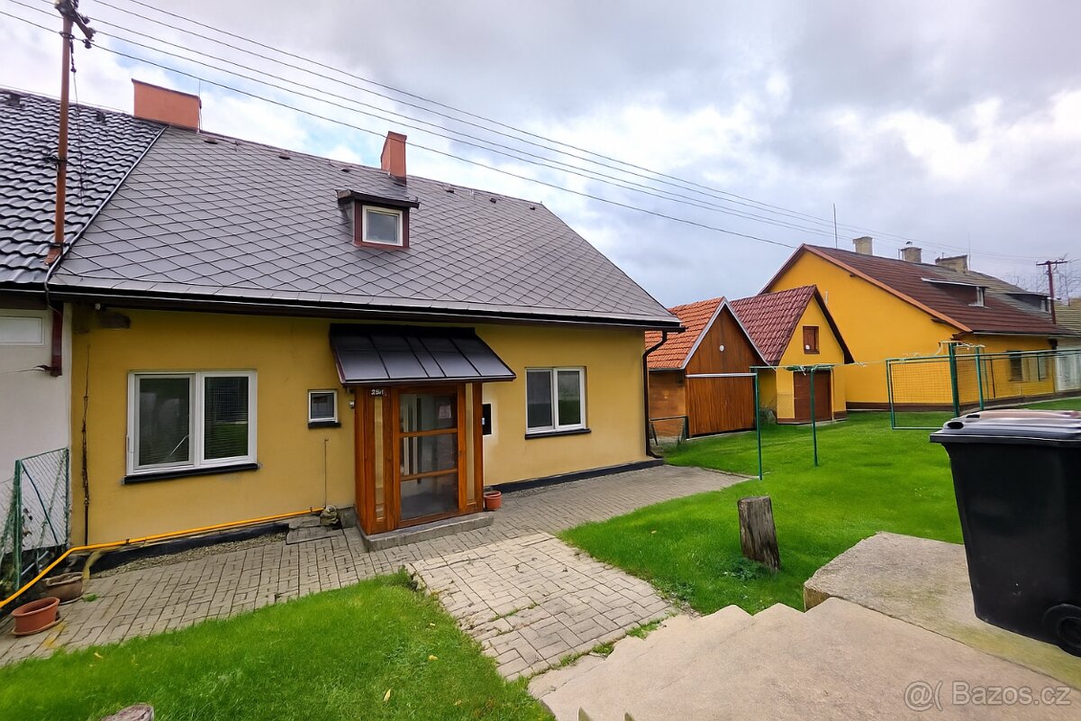 prosluněný zděný dům 4+1 s garáží a zahradou 600m2 - 10