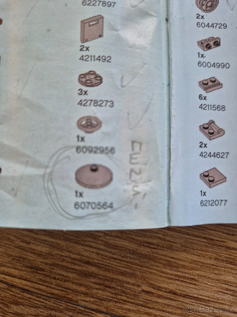 Lego creator 3v1 Rodinná dovolená v karavanu - 10