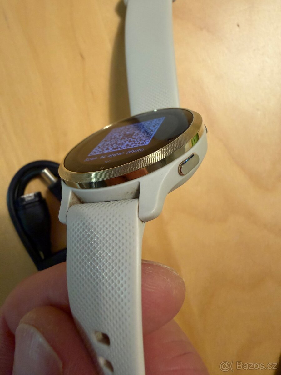 Garmin Venu 2s - gold, v pěkném stavu - 10