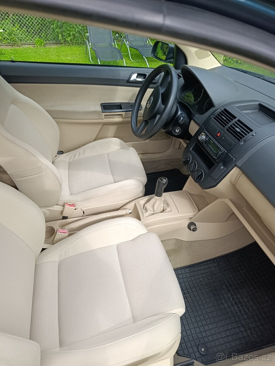 Prodám Volkswagen Polo 1,2. Benzín.Rok 2003 - 10