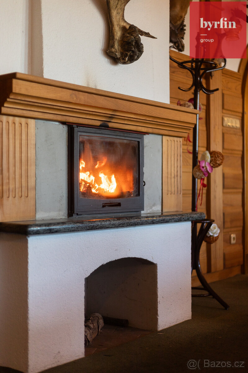 Penzion s 42.000 m² pozemků – ideální pro resort, svatby, sp - 10