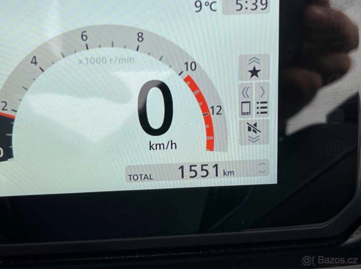 Prodám HONDA FORZA 125 ABS - 10