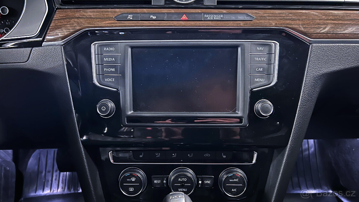 Vůz na náhradní díly VW Passat B8 kombi 2015 DDAA PZP LH5X - 10