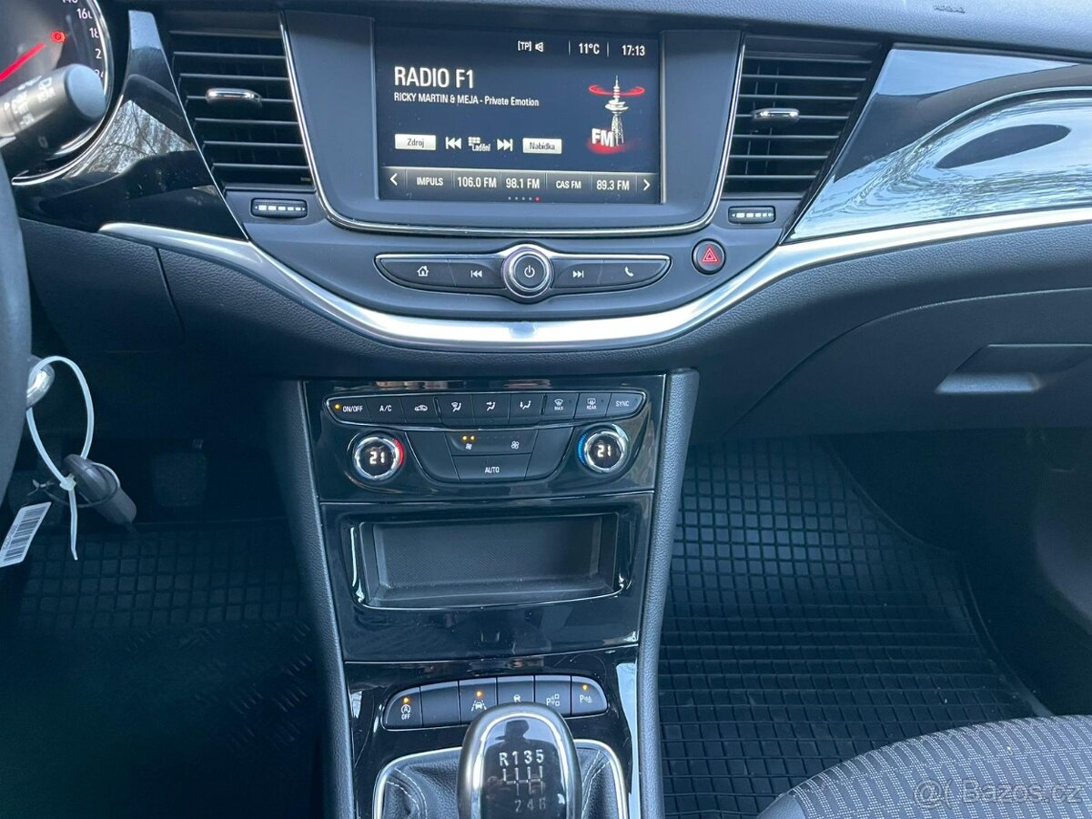 Opel Astra 90kW 1.MAJ ČR NEHAVAR. ZÁRUKA - 10