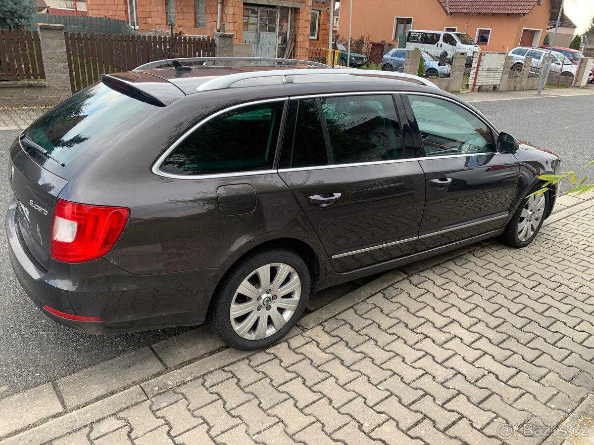 Škoda Superb 2.0tdi Combi DSG - 10