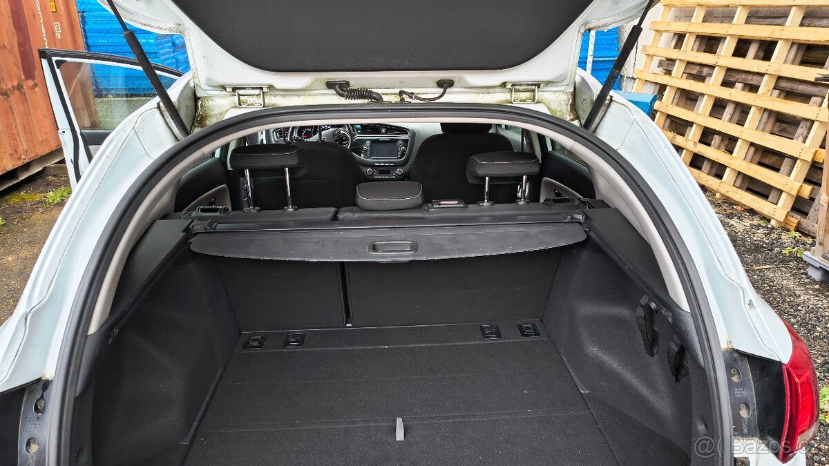 Kia Ceed 1,6Di 100kw - 10