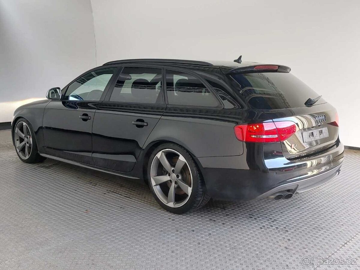 Audi S4 3.0Tfsi QUATTRO 9/2011 197tis km 245KW MANUÁL - 10