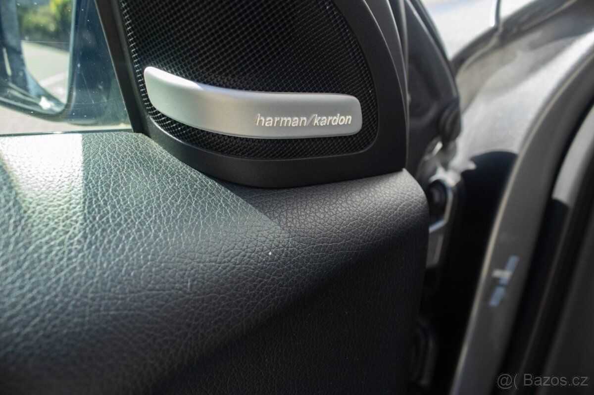 Mercedes Benz A45 AMG - 10