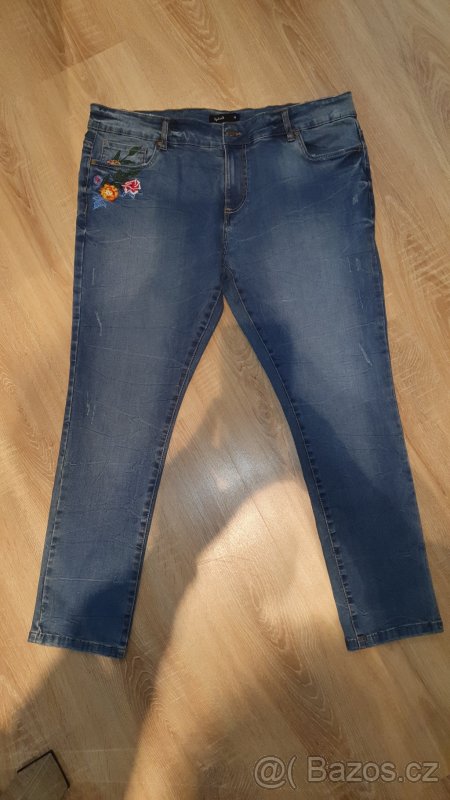 starožitný hrací budík, šaty, kabelka kožená,HRNEČKY - 10