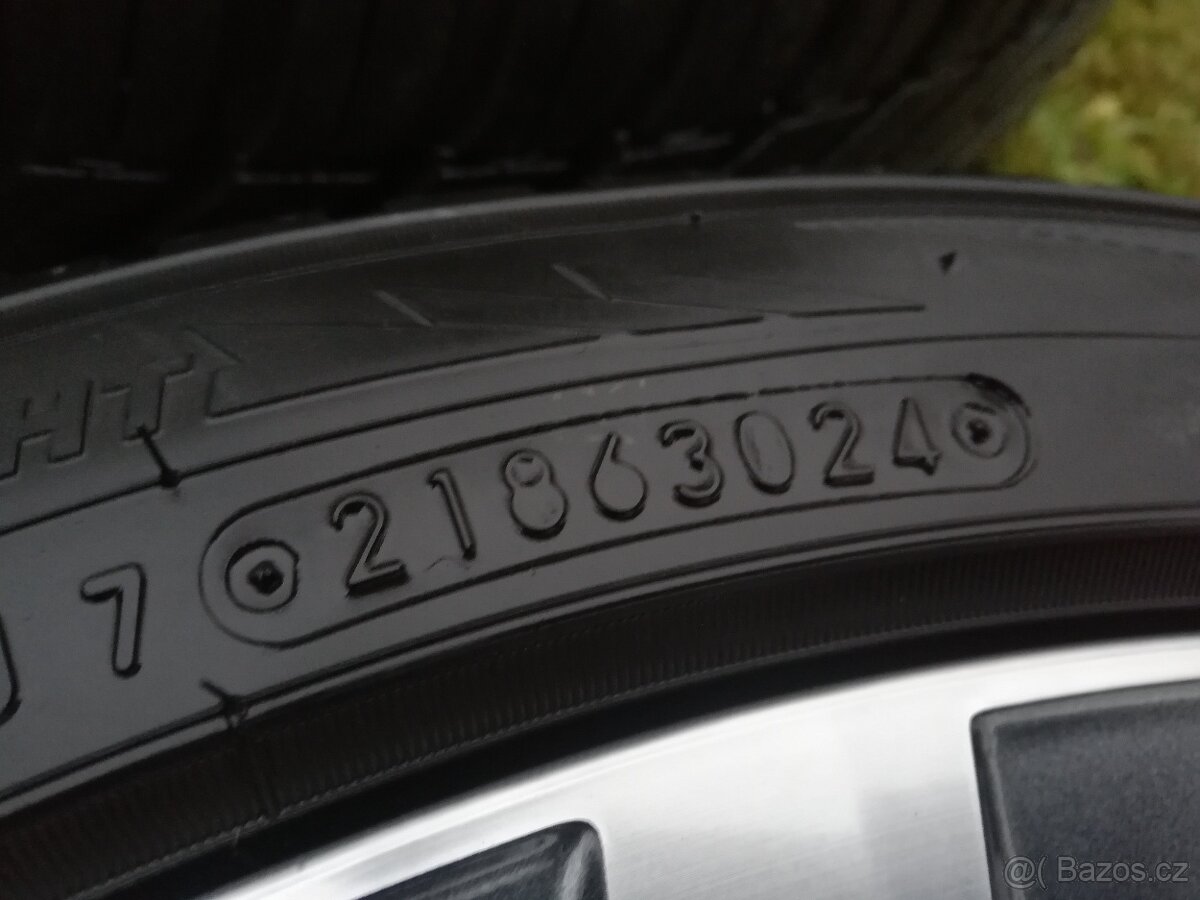 Alu 18" Škoda Octavia IV Perseus zimní 225/45/18 zánovní - 10