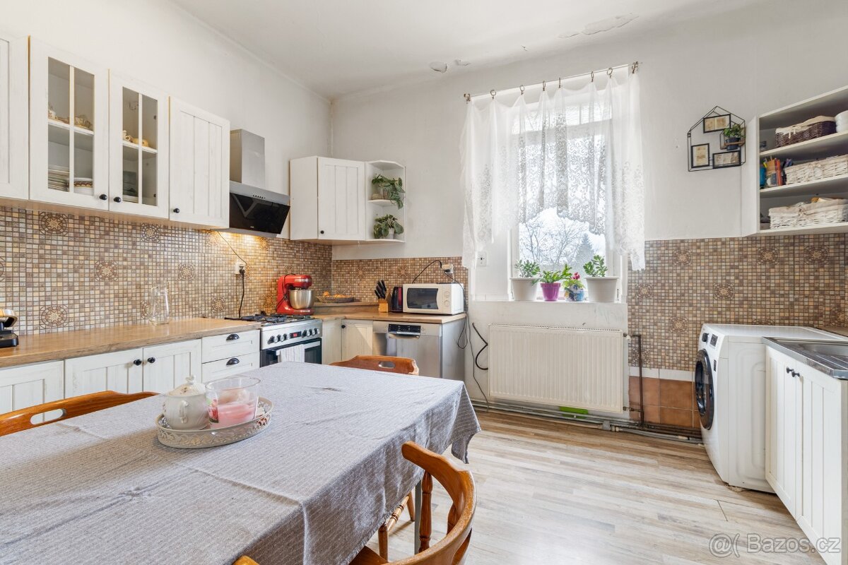 Prodej vícegeneračního domu Měšice u Prahy - 10