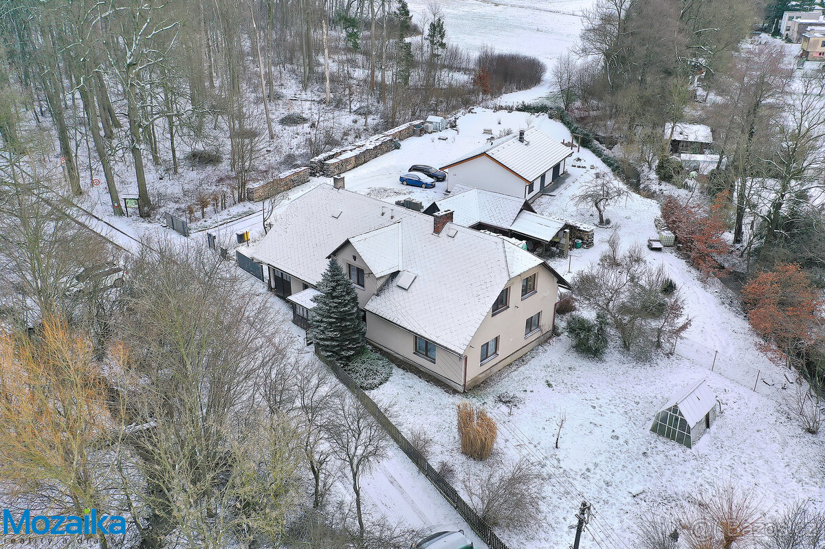 Velký rodinný dům u lesa na okraji Letohradu, ul.Taušlova. - 10