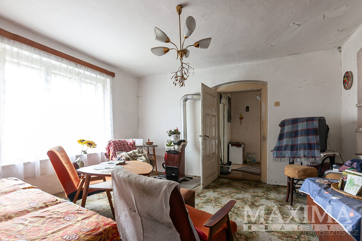 Dům 2+1 o ploše 200 m2 - Dolní Beřkovice, Podvlčí - 10