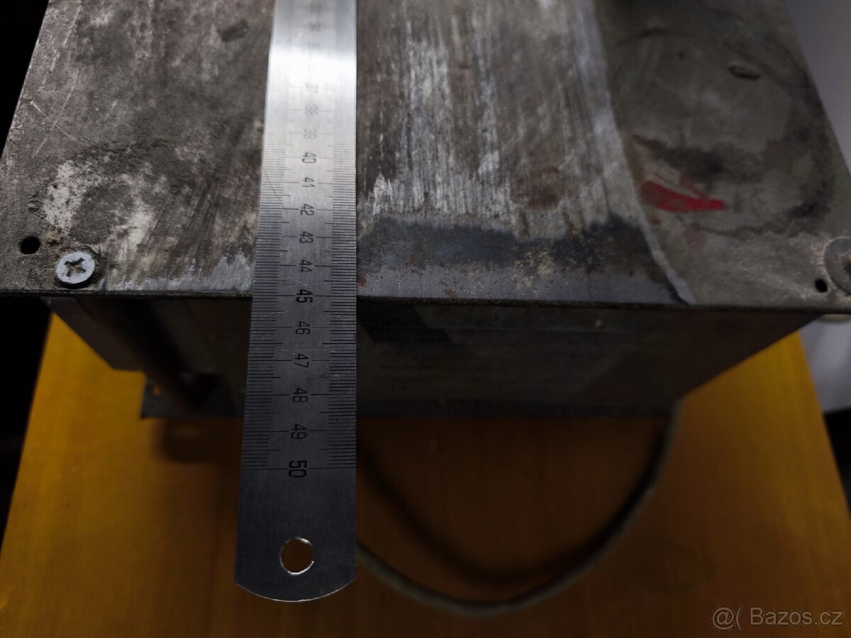Prodám stolní hoblovku. - 10