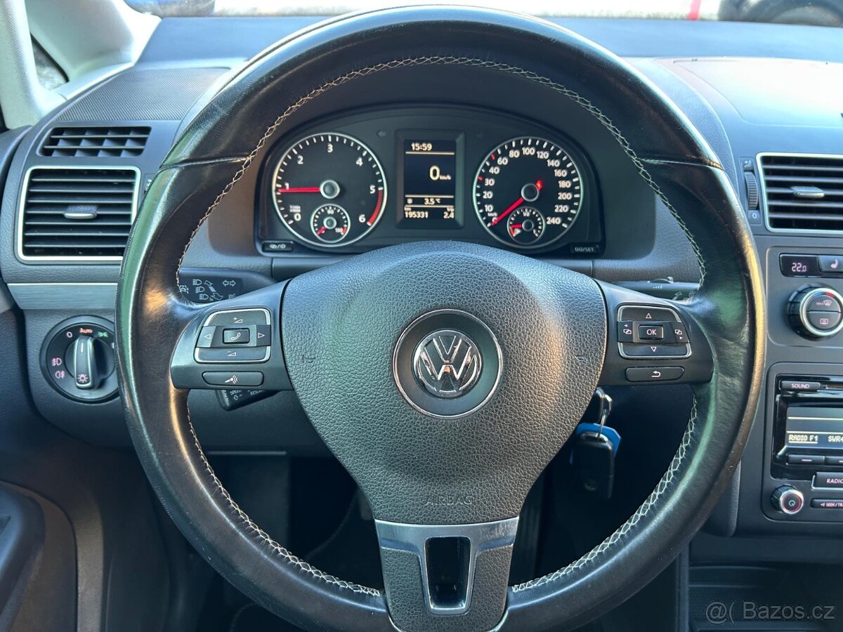 Volkswagen Touran, 2.0 TDi 103KW 7MÍST SERVISKA - 10