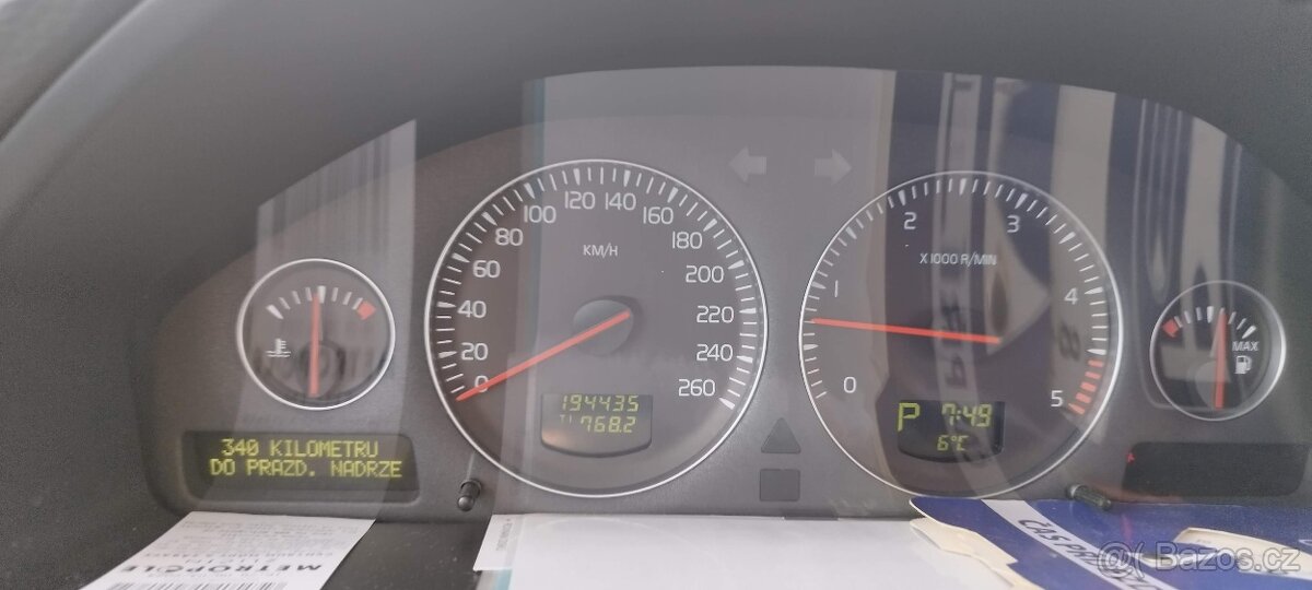 Volvo XC90 2.4 D5 AWD, automat, tažné, bufík, odpočet DPH - 10